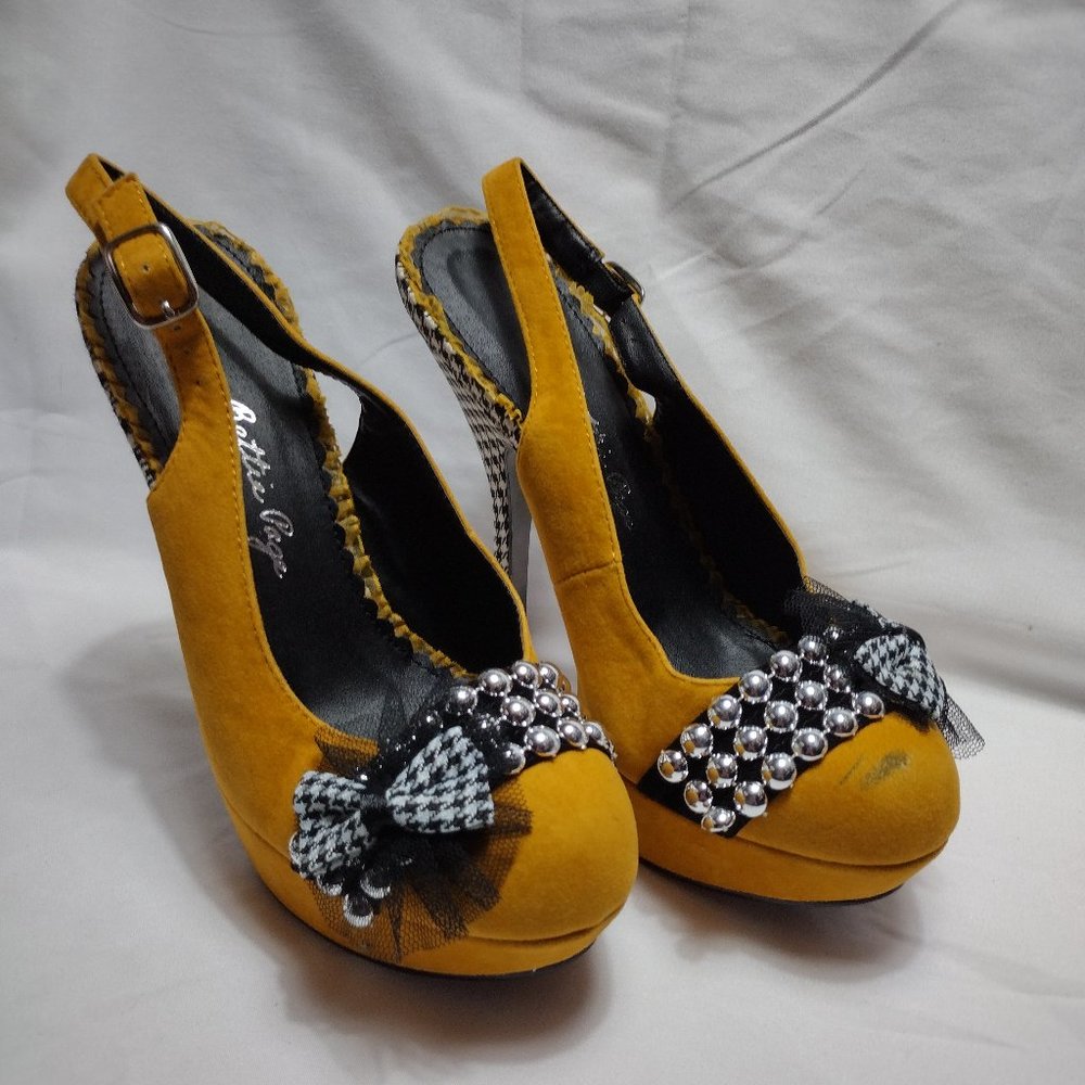 🌎 Ellie || 5" Bettie Page Caroline Close Toe Pump